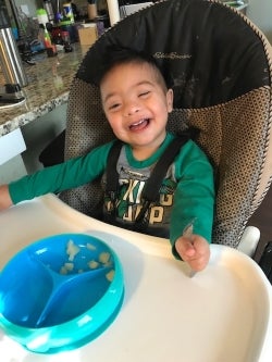 ozzie eating