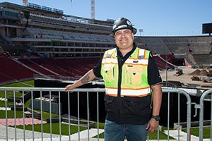 Photo of veteran Eddie at job site